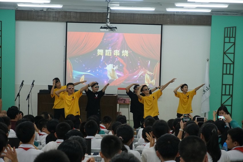 中大附小六年级毕业活动圆满成功